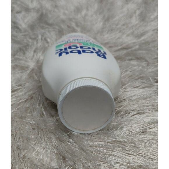 Vintage 1980s. sealed Baby Magic Corn Starch Powder 8 oz. (prop) - Picture 3 of 4